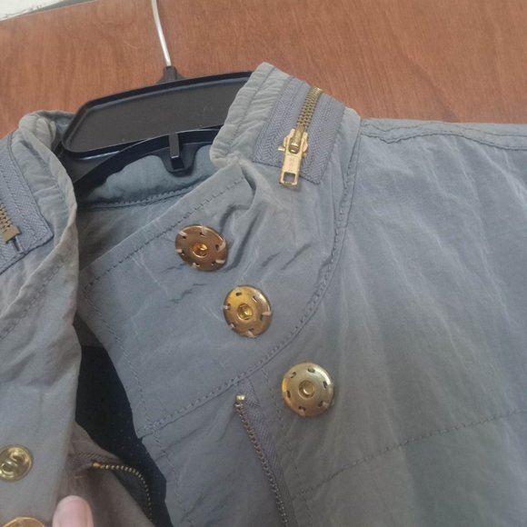 Beautiful Green/Gray Toned Jacket - Picture 4 of 14